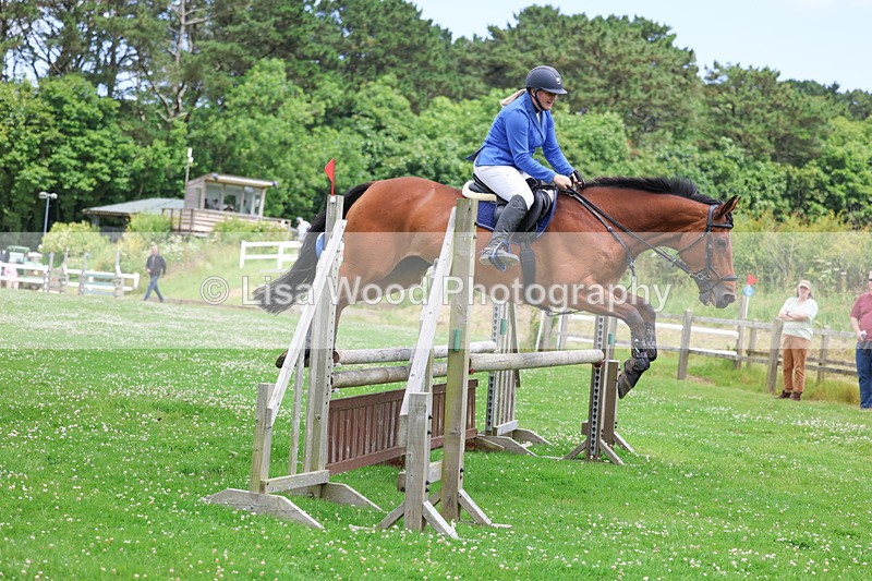 3E7A3619 - Class 6: Hawkins Motors Senior 1.00m Derby