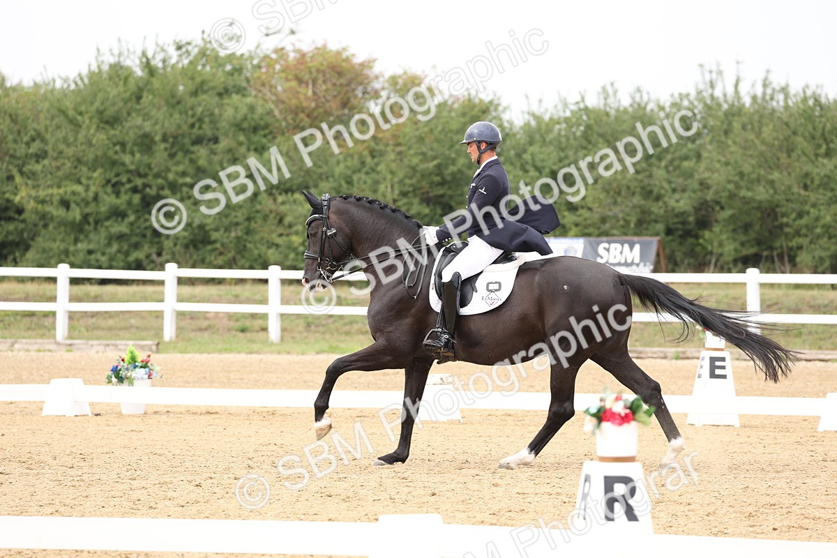 SBM_007621 - Class 9 - FEI INT I - 14.57-15.45