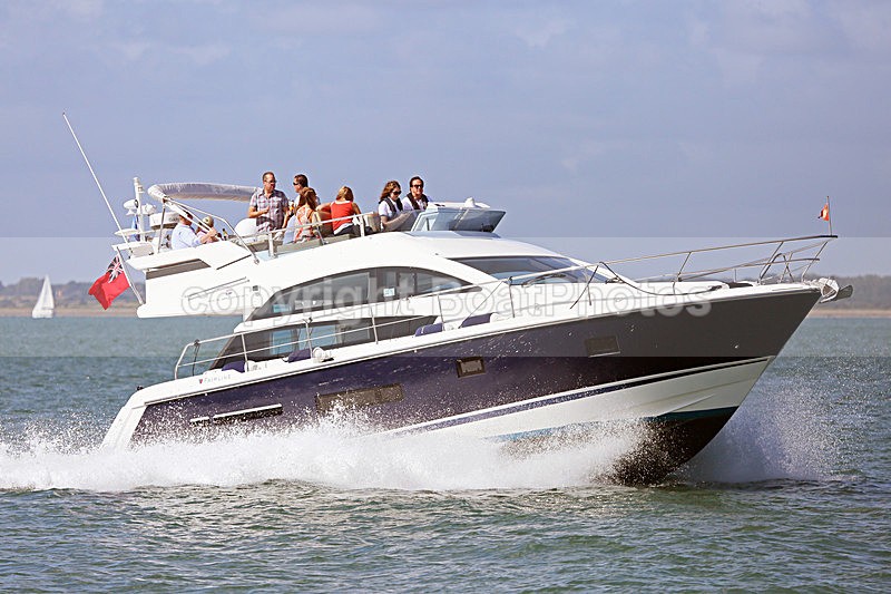 160911 ARUBA - FAIRLINE SQUADRON Y92A0399 - Flybridge Cruisers