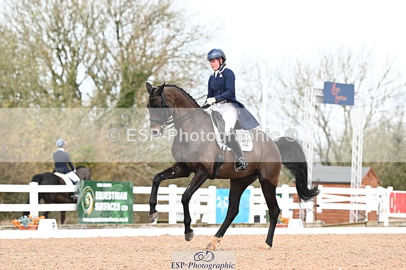 240218A-122900-07148 - 160-Abbie.Newbury-Seagry.Firstamour