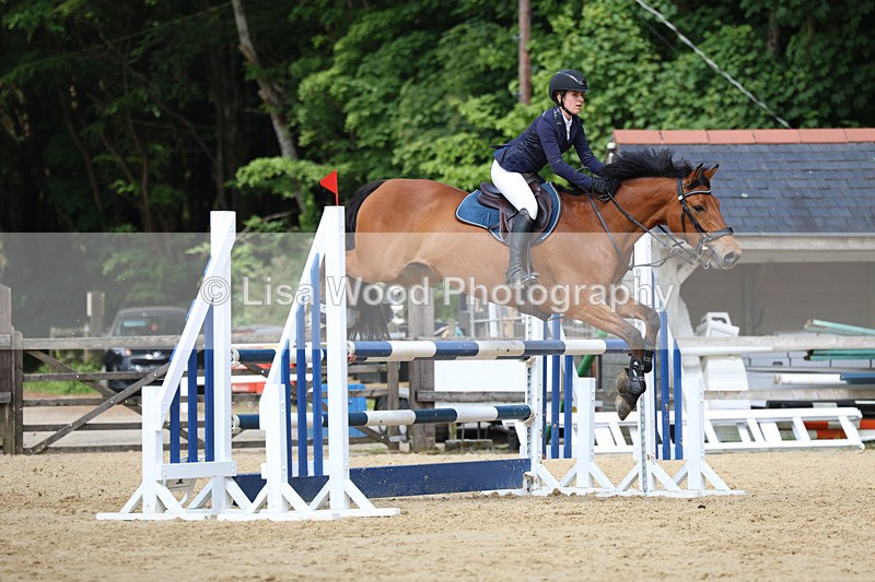 3E7A1102 - Class 13: Senior Newcomers/1.10m open