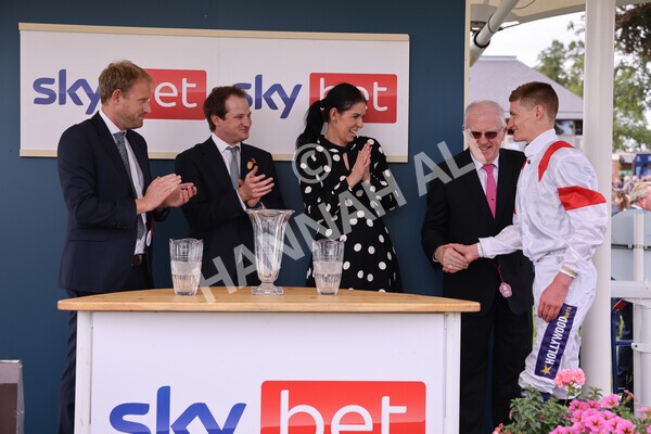 yr17082022r3-66 - Race 3 3.00pm Sky Bet Great Voltigeur Stakes