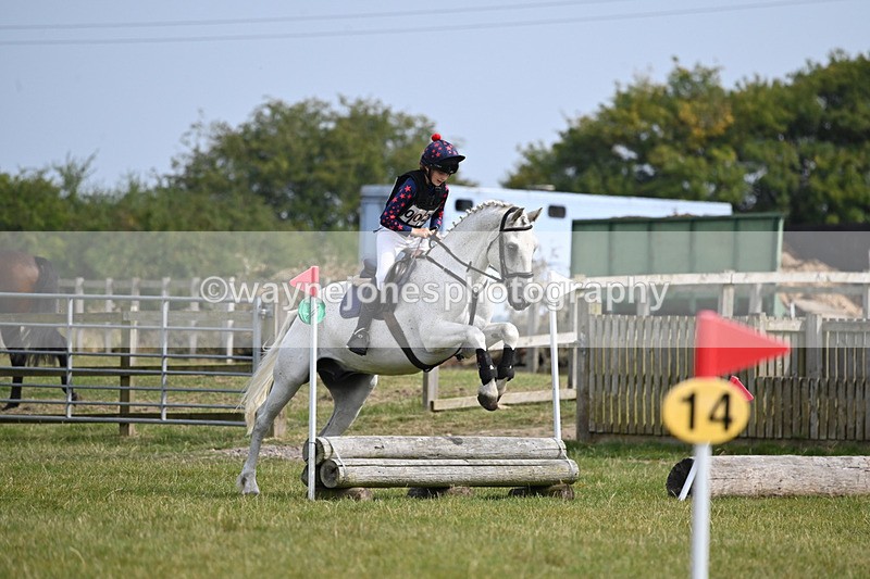 WJ6_1053 - 60cm XC Time 12:34 to 12:54