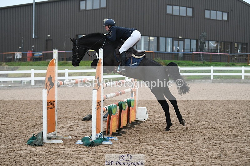 241103A-105004-07595 - SUN Cls 21 Snr Newcomers and 1.10m Open