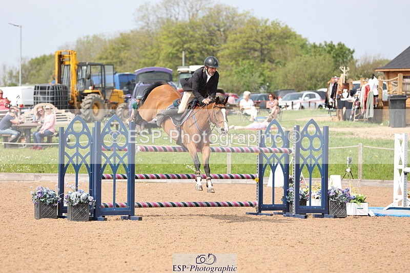 240511A-151312-14587 - Cls 36 National 1.30m Open