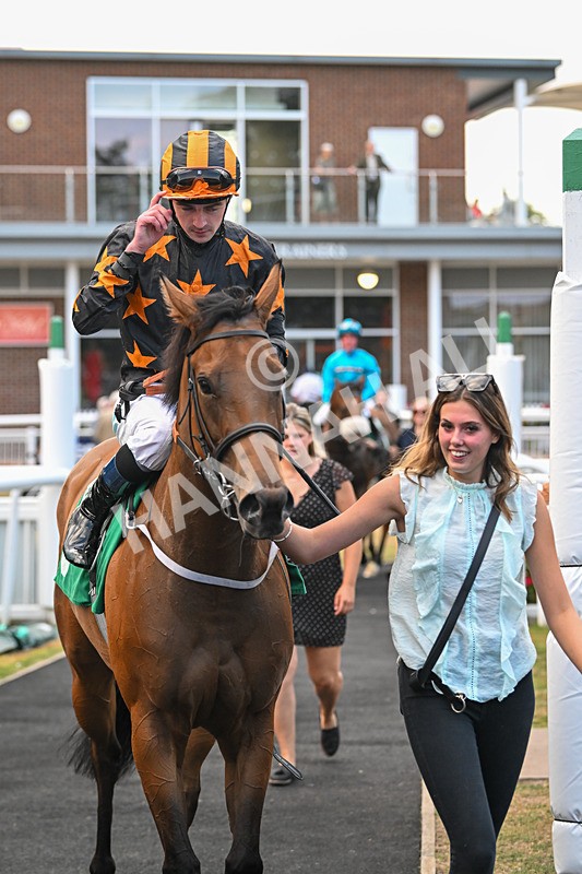 150825-Race 3-South Parade-2778 - Race 3