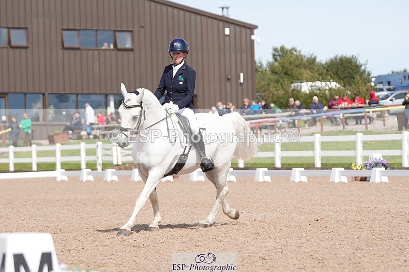 250906-135845-03830 - 067-Laura.PercyConobola.Cascade