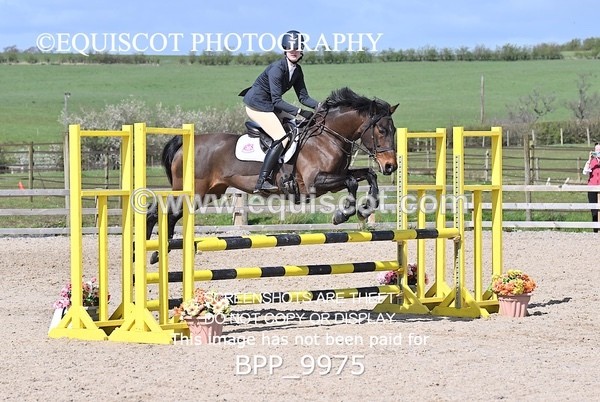 BPP_9975 - CLASS 19 SUN Senior British Novice/ 90cm Open