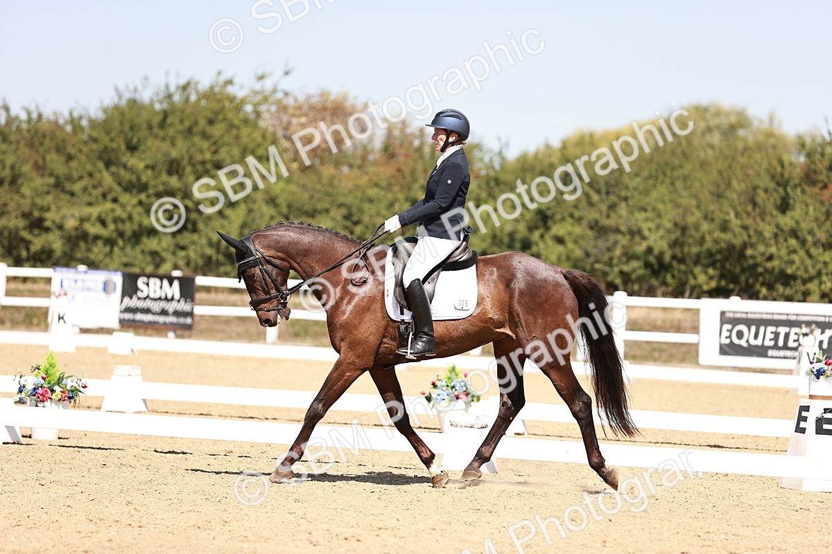 SBM_004924 - Class 12 - Novice 5 - 12.02-12.44