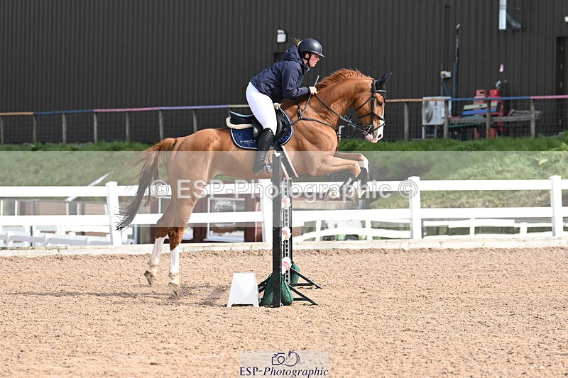240407A-112224-05121 - Cls 27 Chard 1.05m & 1.10m Grand Prix