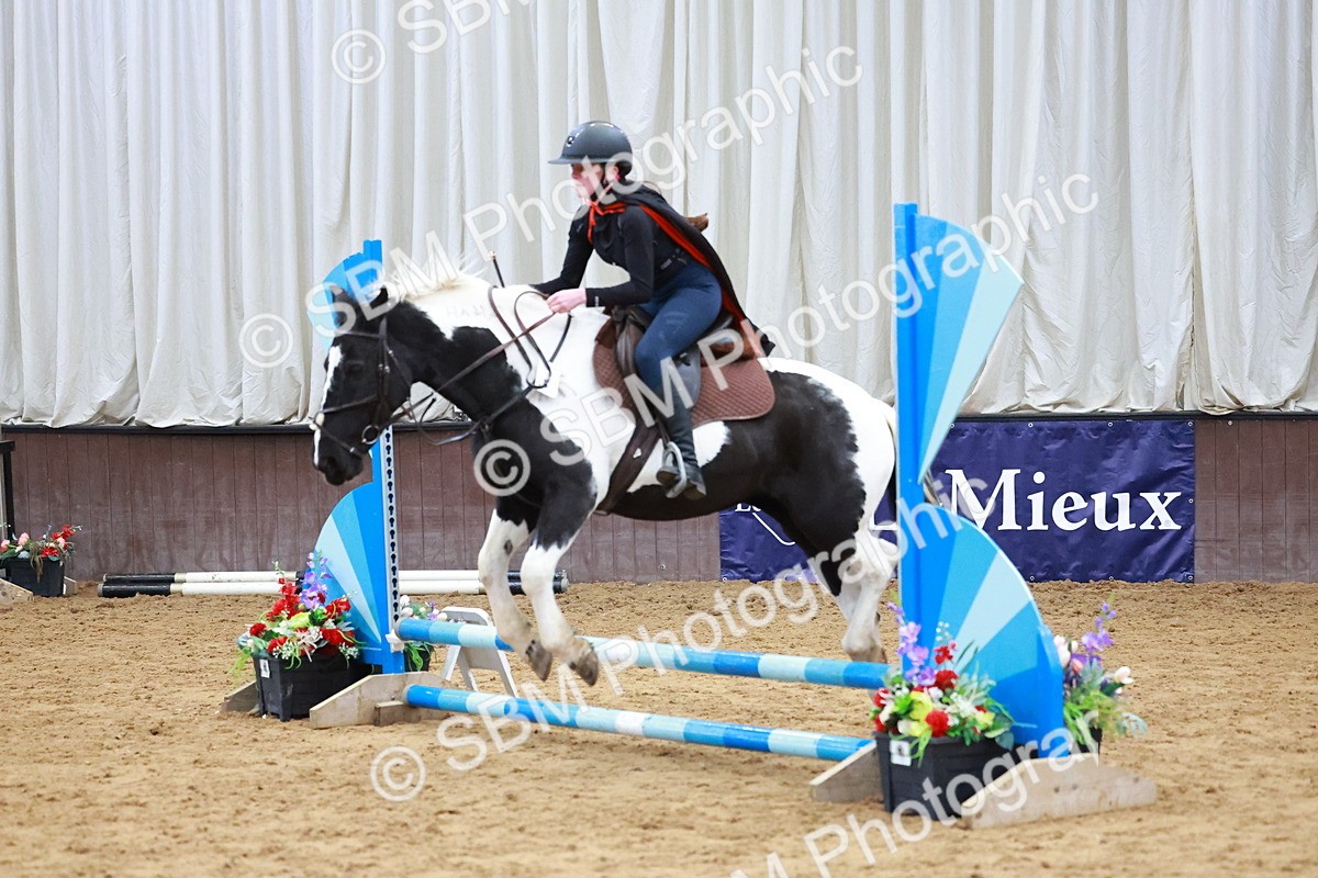 SBM_001537 - Class 3 - Horse & Hound (60cm)