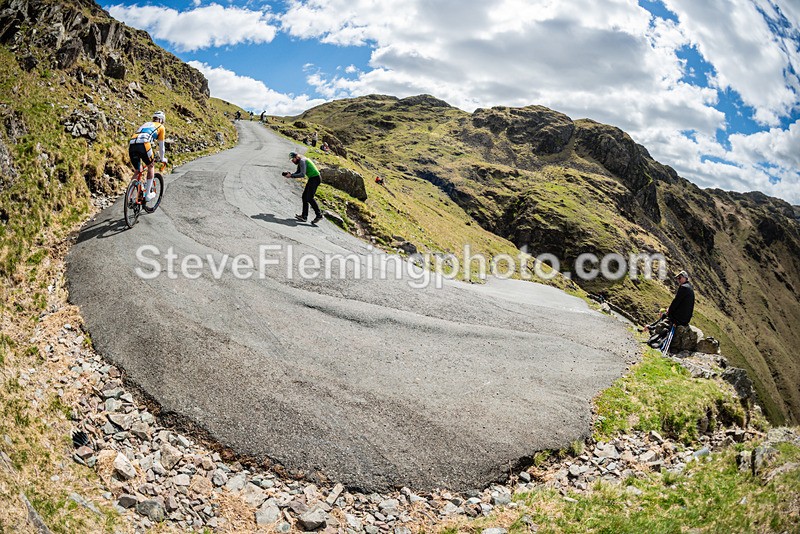 114933 - Hardknott Hairpin 11.00 - 12.00
