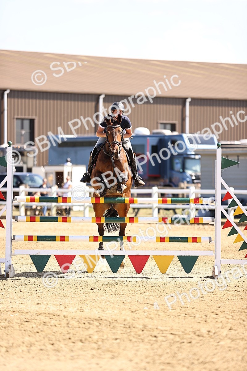 SBM_015087 - Class 16 - Senior foxhunter - 1.20m Open