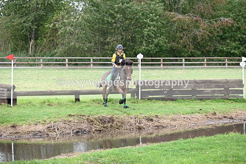 WJ6_3165 - Time at Photographer 11:01 to 11:20