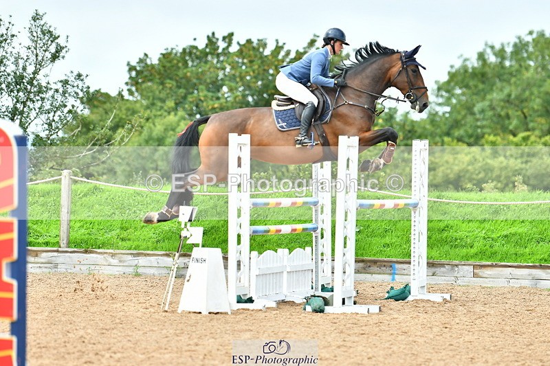 230805A-120013-00308 - Cls 3 Snr Foxhunter & 1.20m Open