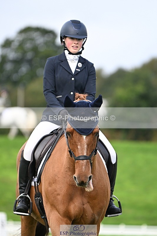 251023A-112809-03566 - G-513-Mimi.van.Ufford
