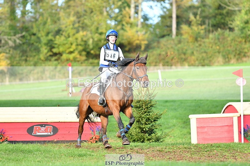 251025A-160126-21965 - G-516-Zara.Bucknell