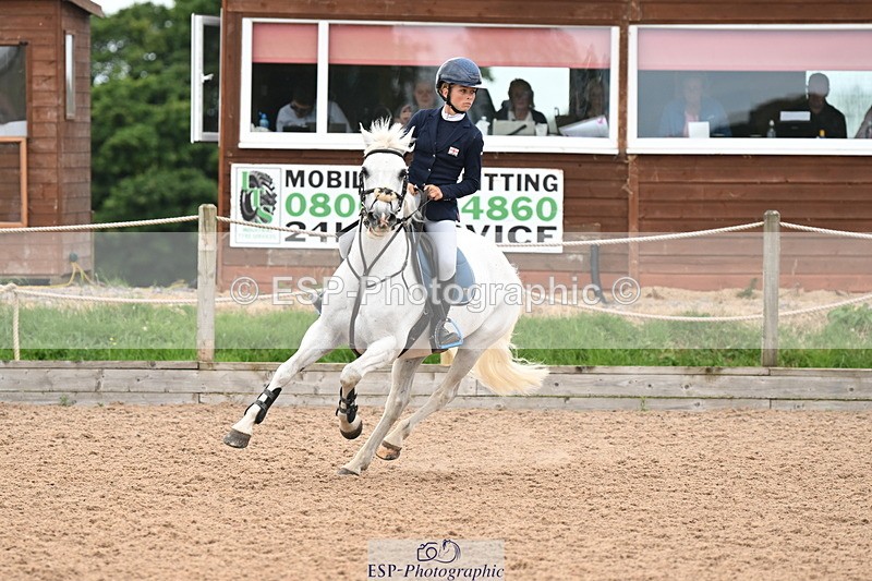 240630A-140428-13987 - Cls 25 HOYS 138cm Qualifier