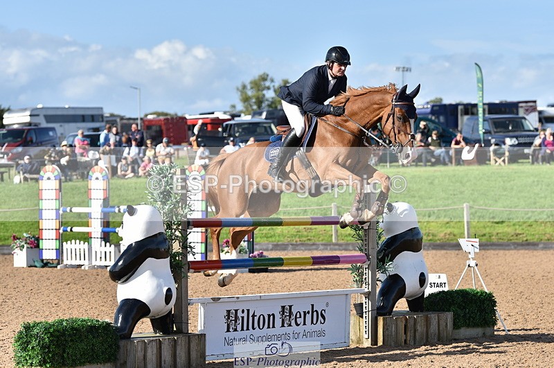 230811A-174240-07240 - Cls 25Nat 1.40m Open