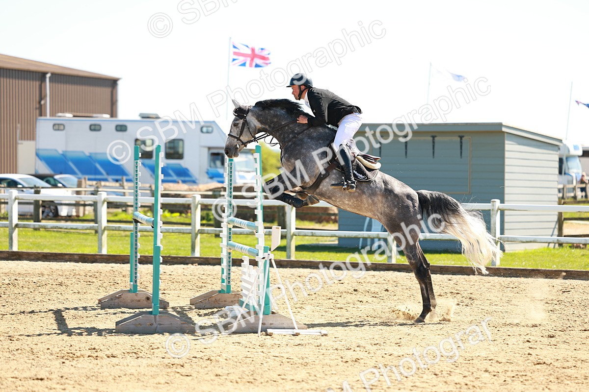 SBM_001845 - Class 5 - Senior Foxhunter - 1.20m