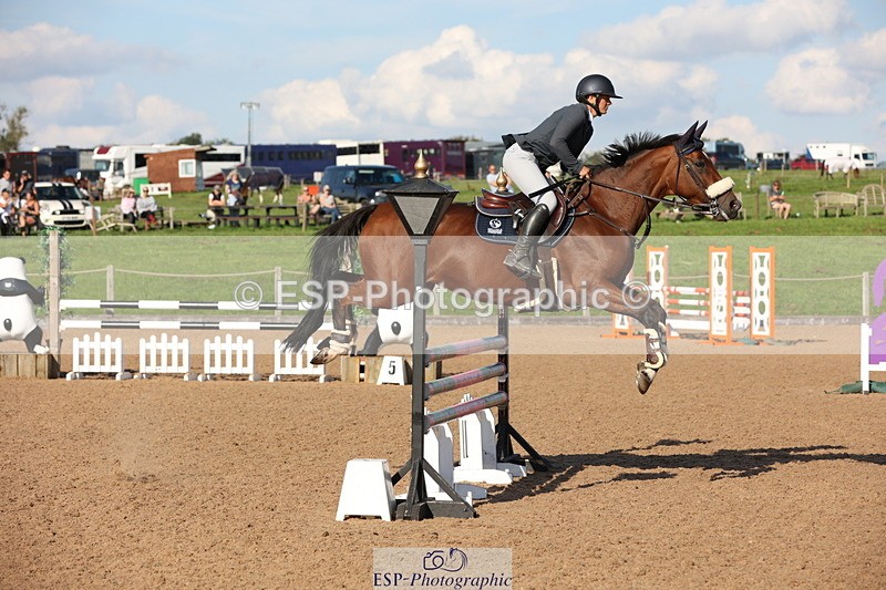 230915A-161341-03083 - Cls 6 Snr 1.05m Derby