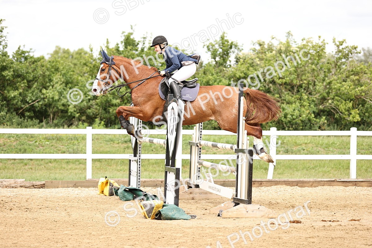 SBM_003286 - Class 11 - Senior Newcomers - 1.10m