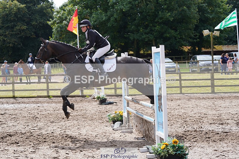 240824X-123750-24181 - 80cm Round 1 12.00 to 13.00