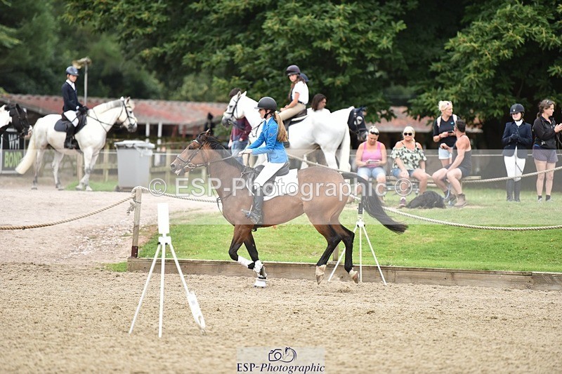 240802-102832-00847 - 70cm Round 1