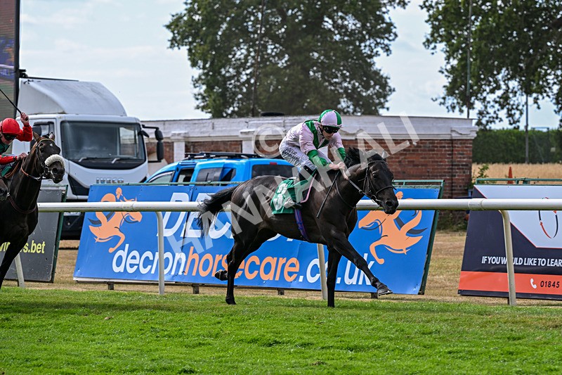 010826-Race 6-La Peregrina-3339 - Race 6 16.22pm Vision PVC Carlton Miniott Thirsk Handicap