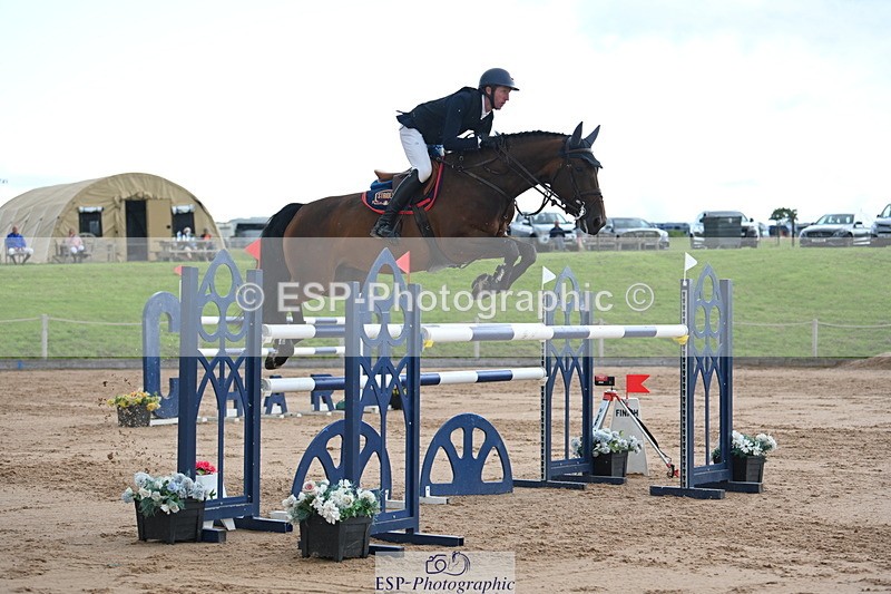 230721A-111938-05618 - Cls 6, 2 Star Medium 1.35m