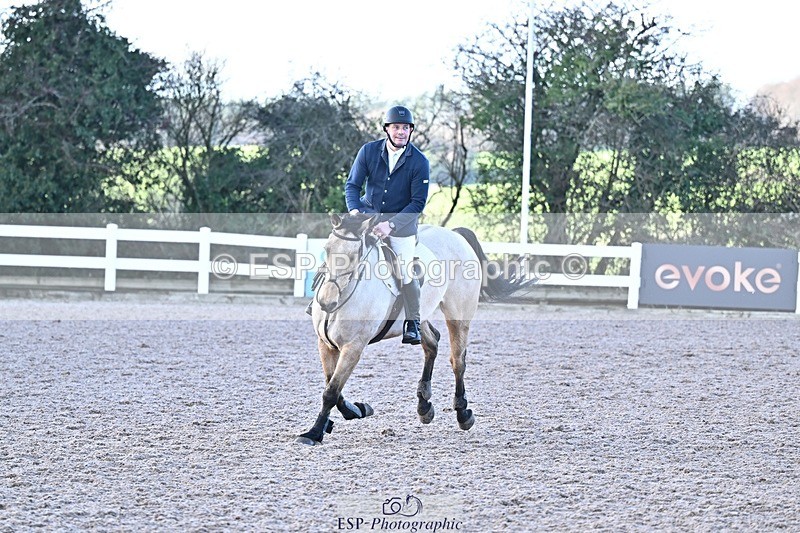 251203-131736-00666 - Cls 4 Newcomers and 1.10m Open