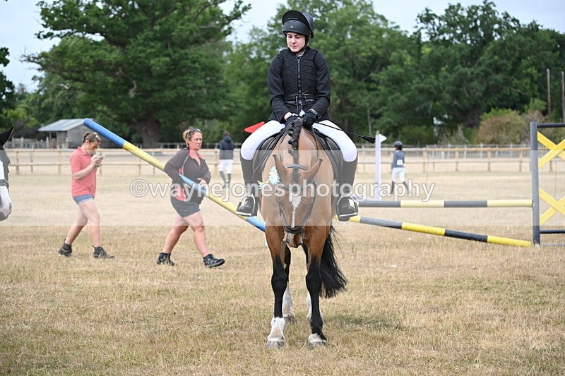 WJ6_0418 - Class 13 Novice Jumping 60cm