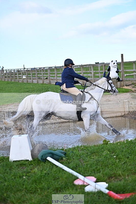 240912A-171913-02710 - Cls 7 Snr 90cm Open Speed Derby