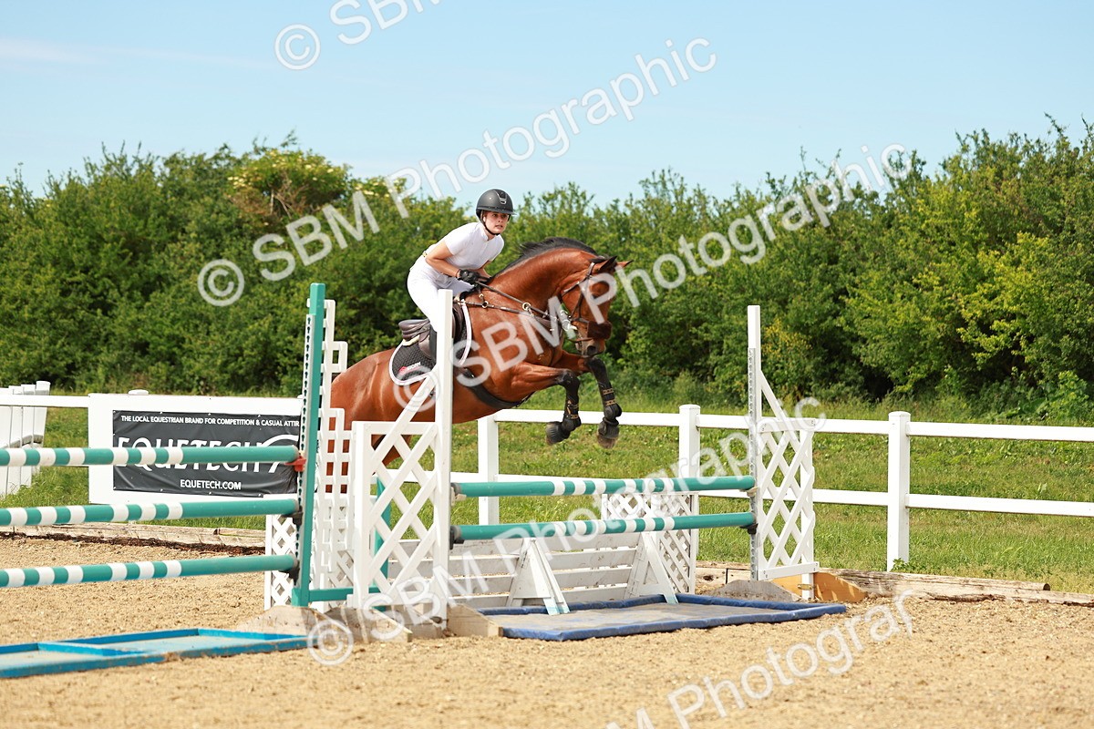 SBM_002330 - Class 4 - Senior Newcomers - 1.10m