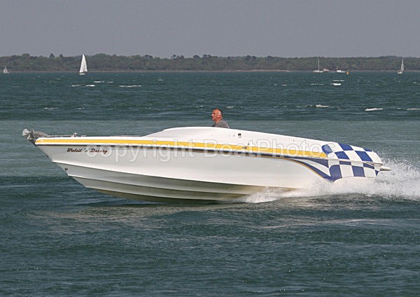 110425 WATSIT N DUBURY IMG_8291 - Motorboats - Open