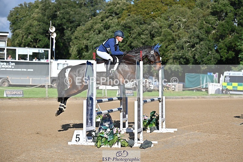 241027-134152-17588 - 553-Hanna.Bertorelli-BWTH.CLASSIC.CUT