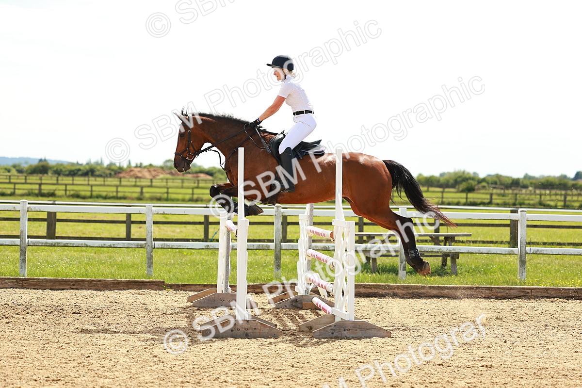 SBM_002491 - Class 4 - Senior Newcomers - 1.10m