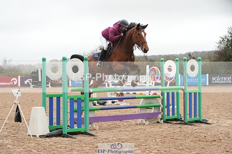 251109-112641-03553 - Cls 20 Newcomers and 1.10m Open