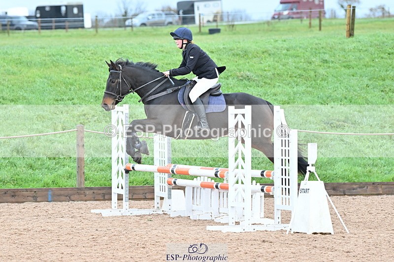 231203A-111215-00757 - Cls 16+17 Club and Schools 80cm