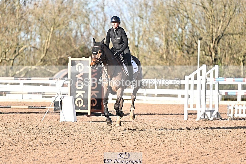 251203-134640-00715 - Cls 5 Foxhunter and 1.20m Open