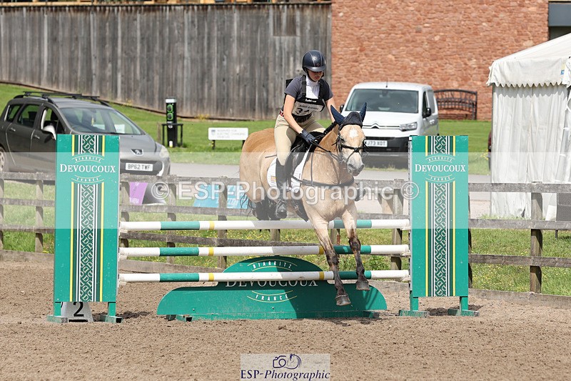 240804-105643-11372 - 316-Chloe_Dunn-TOWERHILL_SHAMIE