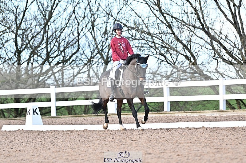 241214-122455-01598 - 132-Alys.Matravers-VORVASHILL.VERTIGO