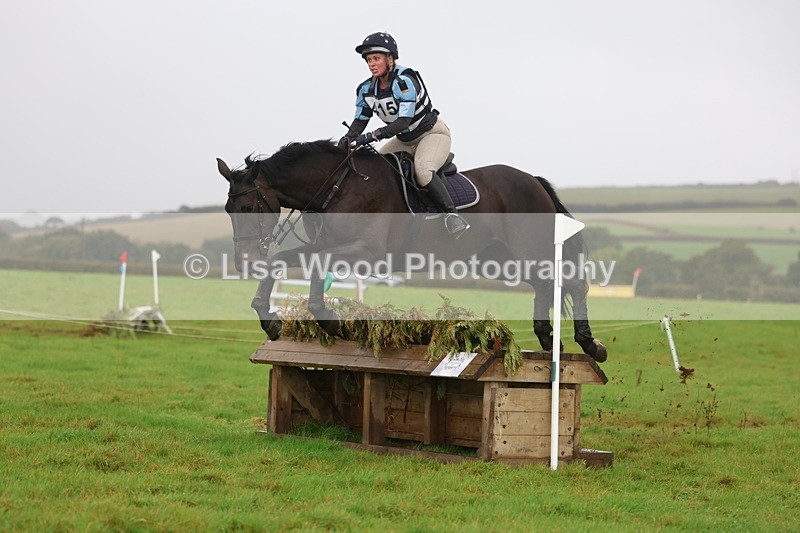 3E7A1853 - Class 4: 80cm: Box