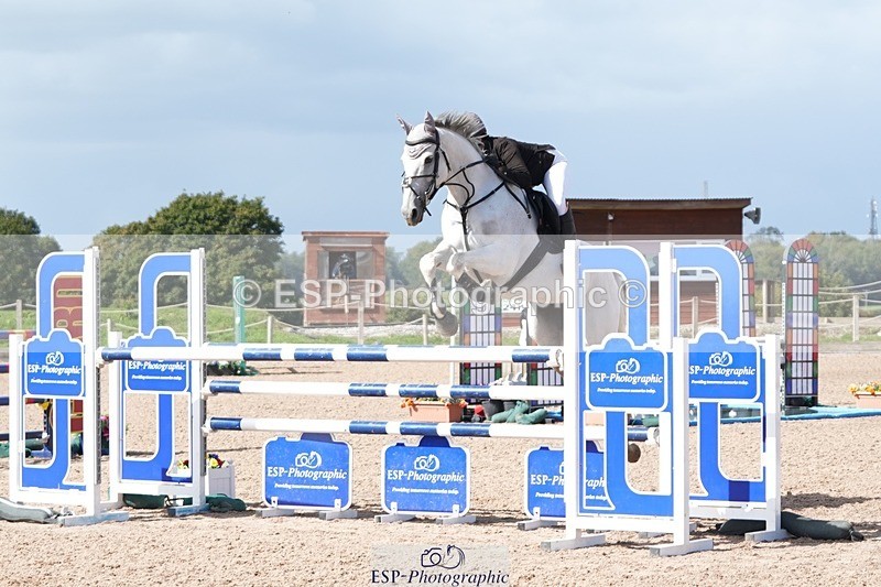 250913-121103-06827 - Cls 15 Snr Foxhunter