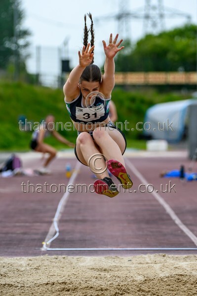 West25Sat-927789 - Field Female