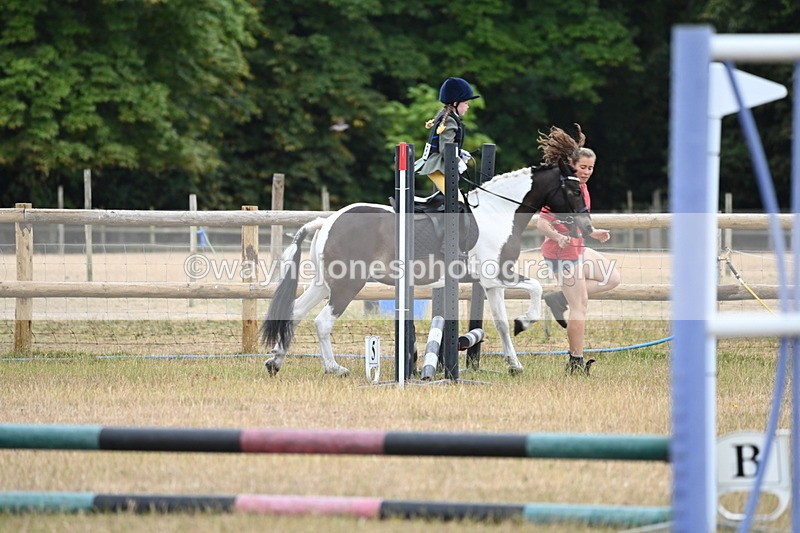 WJ6_9736 - Class 12 Minimus Jumping 45cm