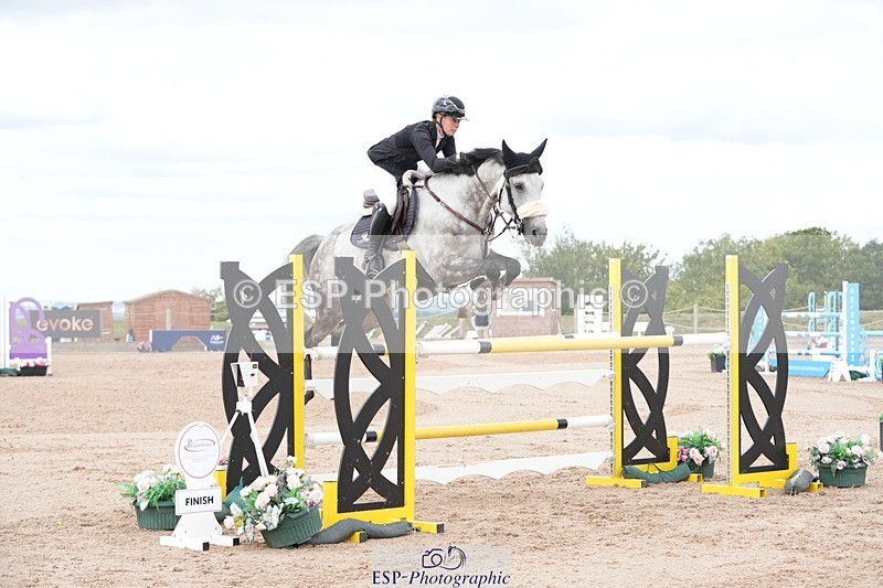 250801-103220-04750 - Cls 14 Snr Fox 1st Rnd