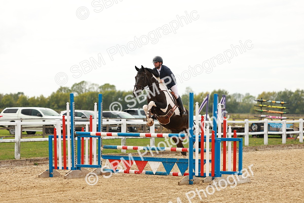 SBM_001633 - Class 4 - Senior Newcomers - 1.10m