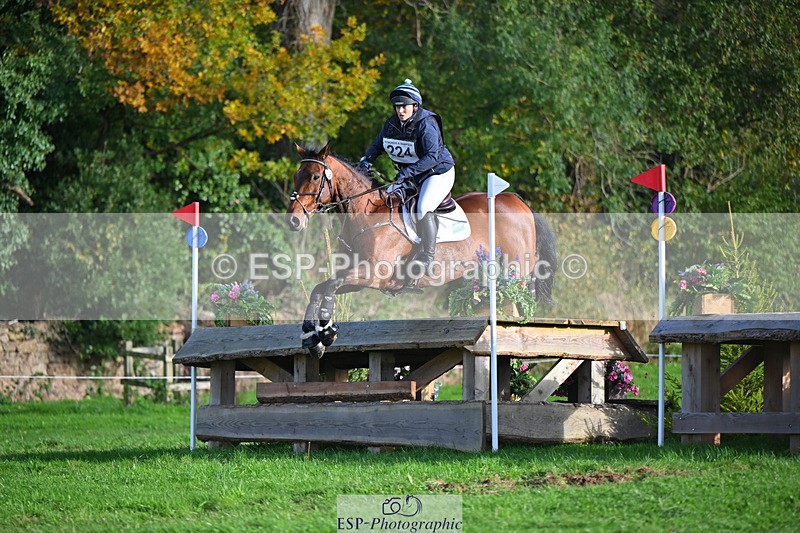 241025-153417-10377 - 227-Clementine.Crosthwaite.Eyre-LYJADOR