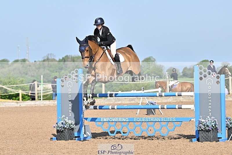 240509A-090647-00435 - Cls 8 Foxhunter